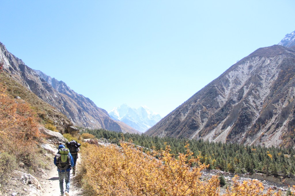 A long way to go.... Our guide Jayveer leads the line followed by Sudhin and me.