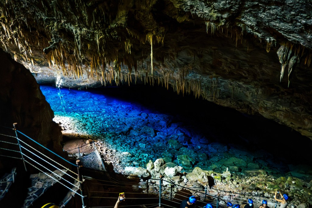 Gruta do Lago Azul Bonito